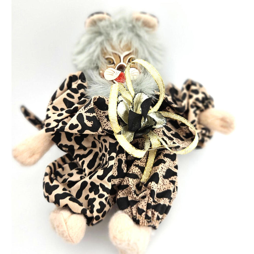Lion Magic Gray Hair Cat Doll – 6" Hand-Painted Porcelain Head, Soft Body, Whims